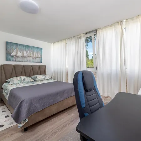 Apartamento In Firule Area